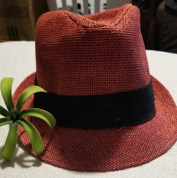Red Fedora - Picture 2 of 6